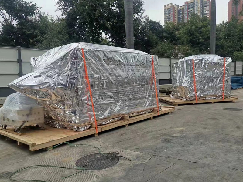 深圳沙(sha)井真空木箱包(bāo)裝現場