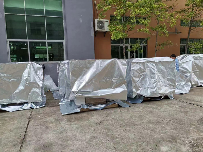 深圳福(fú)永自動化(hua)設備出口(kǒu)真空包裝(zhuāng)